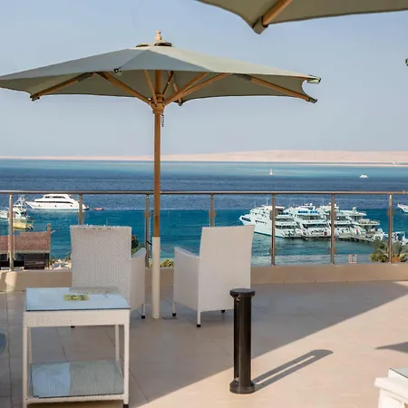Redcon Suites